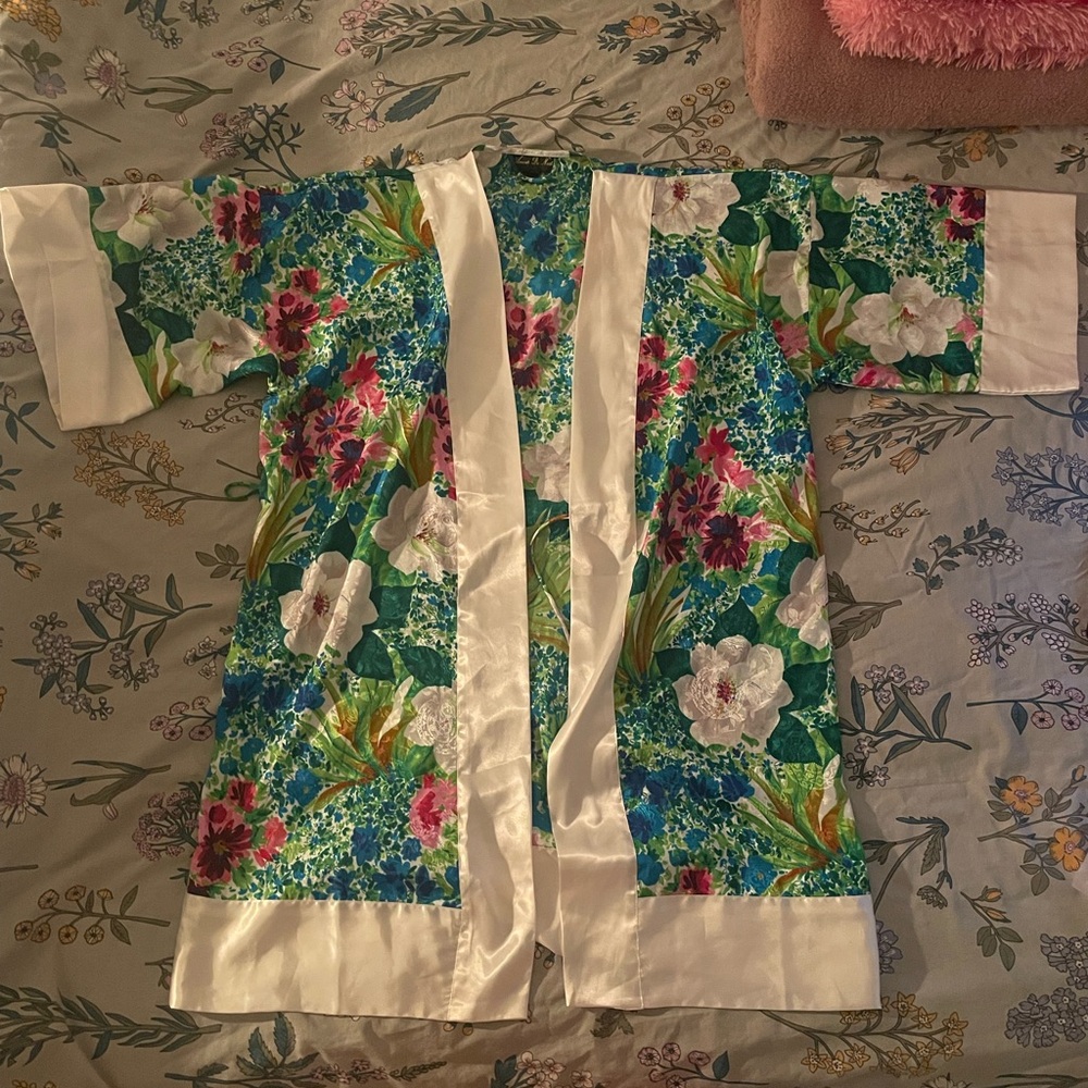 Floral Kimono Robe with White Trim